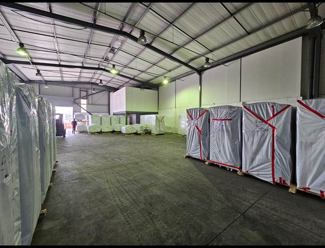 474M² WAREHOUSE TO LET IN SOMERSET WEST CENTRAL