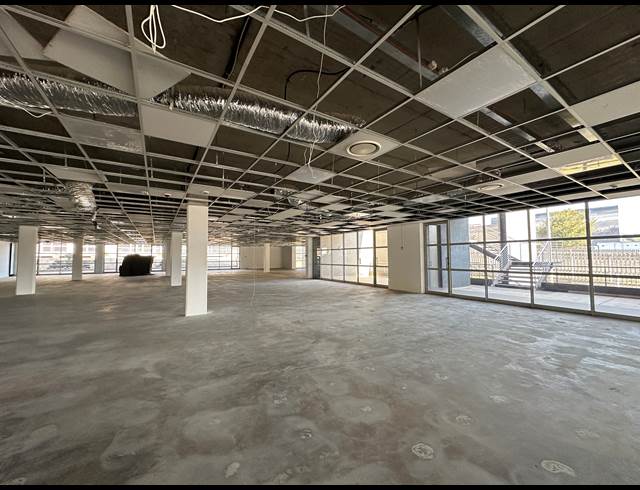 390.10M² OFFICE TO LET IN ECO PARK ESTATE