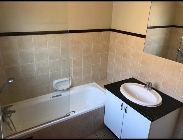 2 BEDROOM APARTMENT TO LET IN FAERIE GLEN