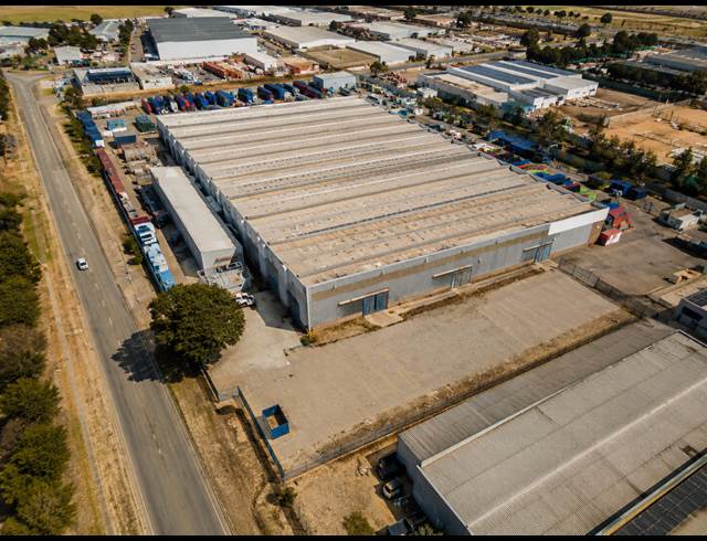12,000M² FACTORY TO LET IN CLAYVILLE
