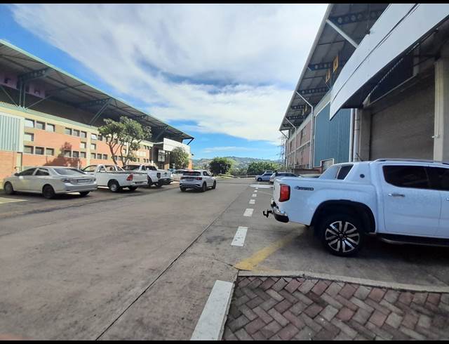 1,370M² WAREHOUSE TO LET IN MARIANNHILL