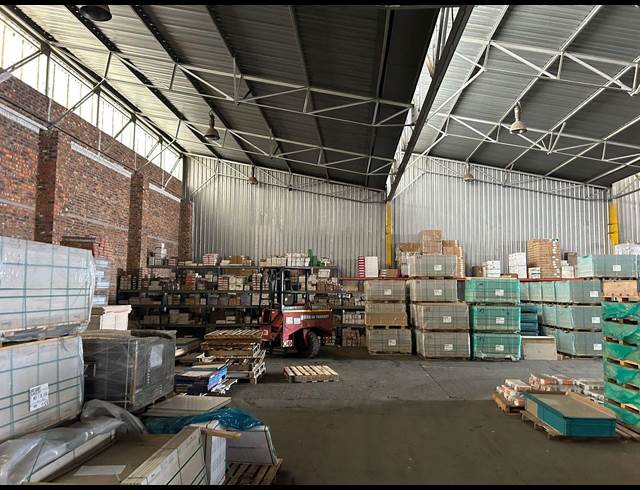 3,896M² WAREHOUSE TO LET IN ANDERBOLT