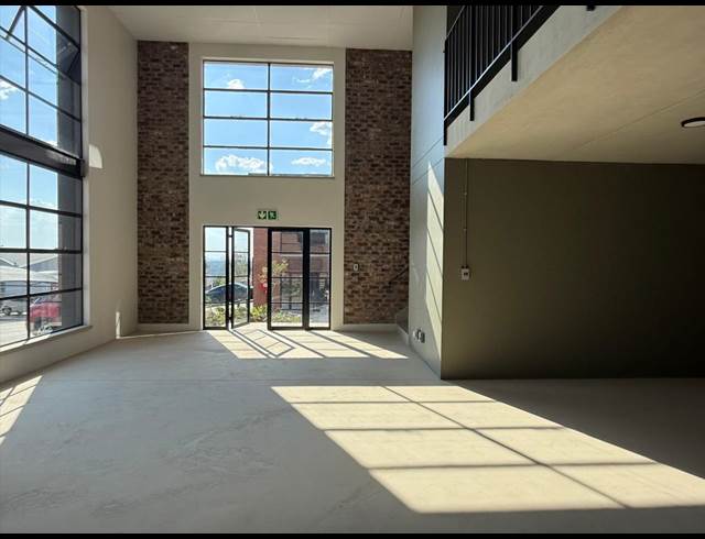 340M² WAREHOUSE TO LET IN HALFWAY HOUSE