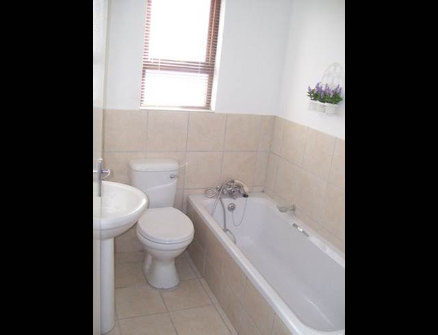 2 bed property to rent in WORCESTER CENTRAL
