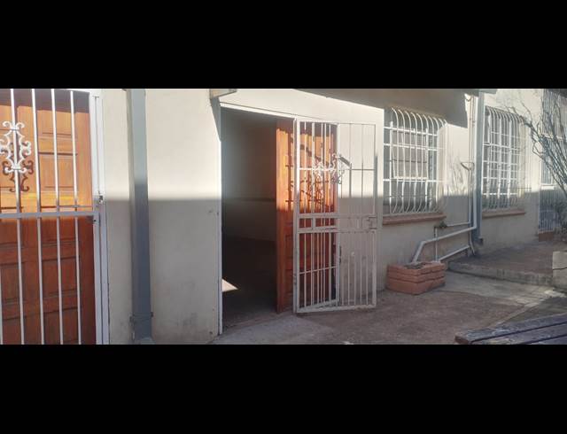47M² BUSINESS CENTRE TO LET IN BENONI CENTRAL