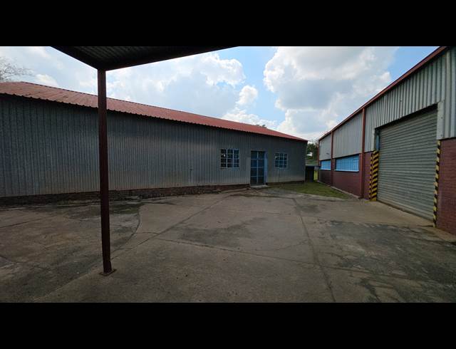 1,022M² WAREHOUSE TO LET IN BRITS INDUSTRIAL