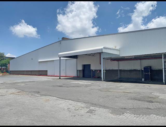 11,500M² WAREHOUSE TO LET IN HALFWAY HOUSE