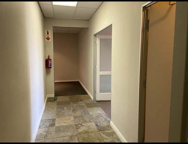 234M² OFFICE TO LET IN WESTLAKE