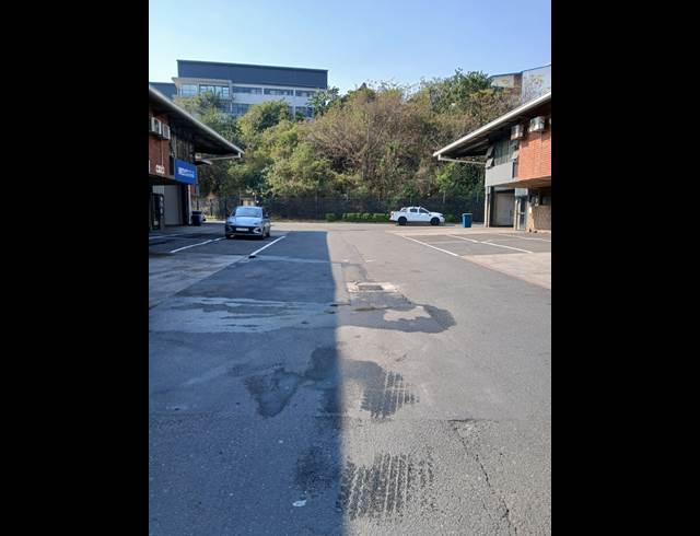 262M² WAREHOUSE TO LET IN RED HILL