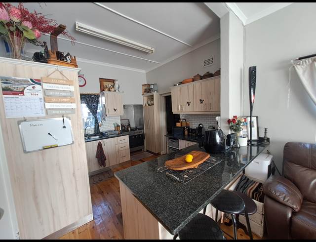 3 bed property to rent in ROUX PARK