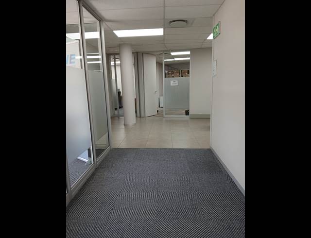 337M² OFFICE TO LET IN WESTVILLE