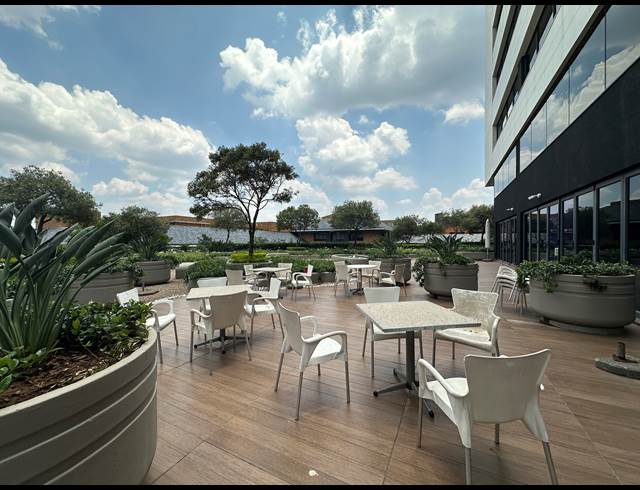 194M² OFFICE TO LET IN SANDTON CENTRAL