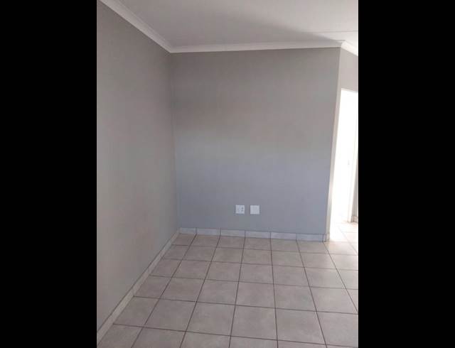 2 BEDROOM PROPERTY TO RENT IN DIE BULT
