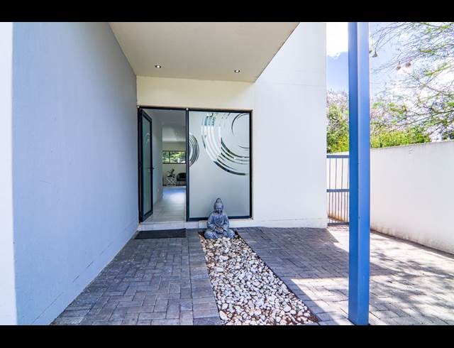 3 BEDROOM CLUSTER TO LET IN EDENBURG