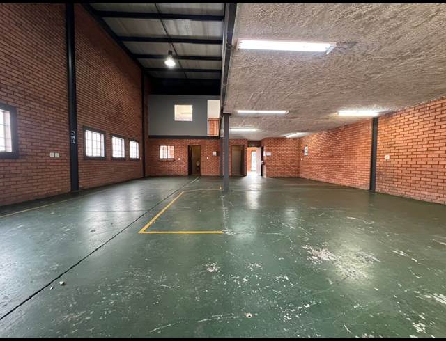 318M² WAREHOUSE TO LET IN HENNOPSPARK