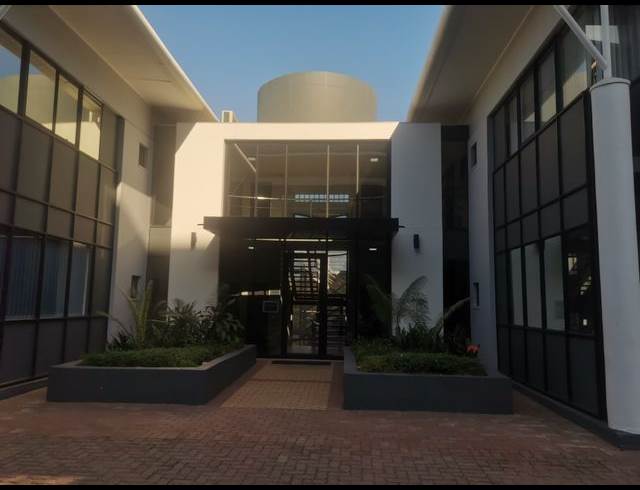134.10M² OFFICE TO LET IN WESTVILLE