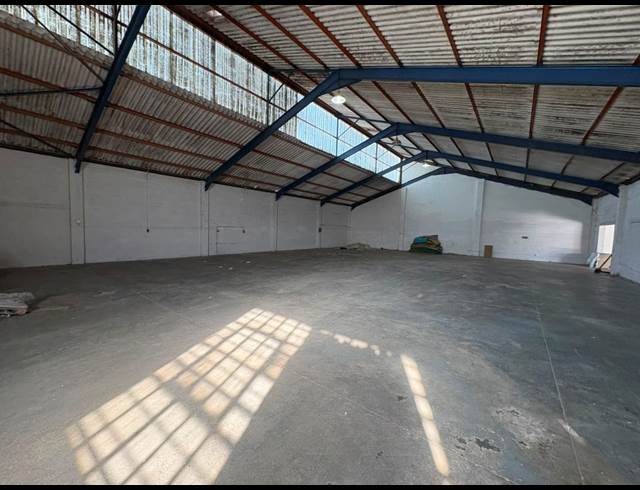 481M² WAREHOUSE TO LET IN BROADLANDS PARK