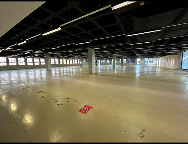 2,420.47M² RETAIL TO LET IN EASTGATE
