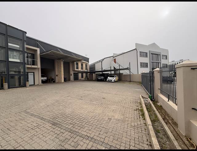 510M² WAREHOUSE TO LET IN ATLAS GARDENS