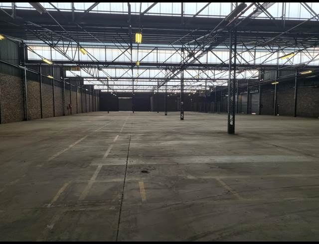 3,492M² WAREHOUSE TO LET IN ROCKY DRIFT