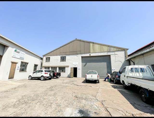 520M² WAREHOUSE TO LET IN NEW GERMANY