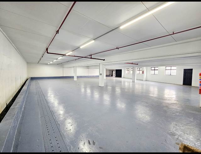 632M² FACTORY TO LET IN WESTMEAD