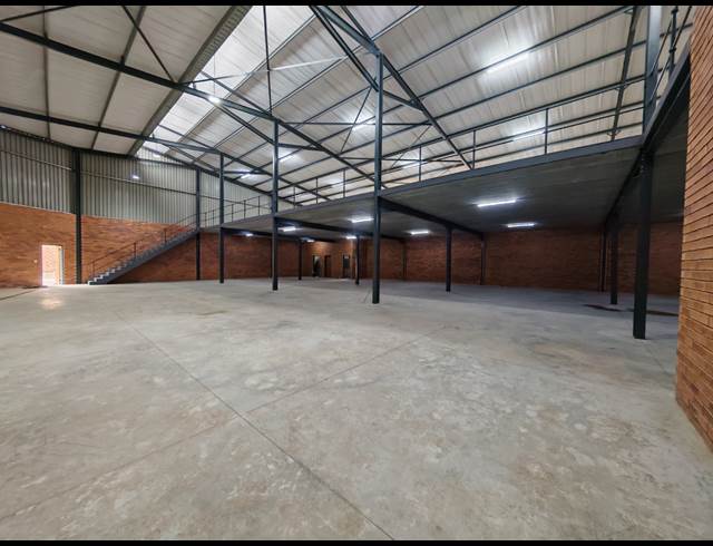 1,102M² WAREHOUSE TO LET IN ORMONDE