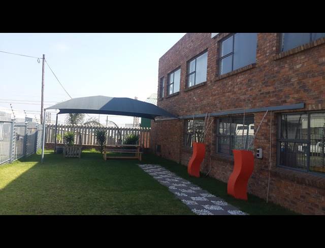 837M² WAREHOUSE TO LET IN TUNNEY