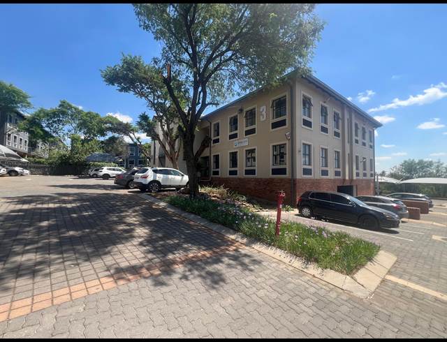 102M² OFFICE TO LET IN MEYERSDAL