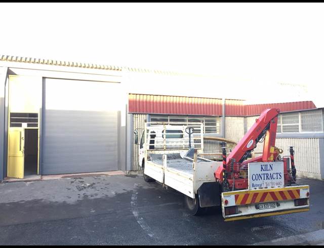 385M² WAREHOUSE TO LET IN RETREAT