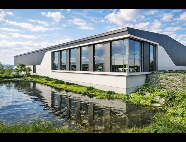 11,443M² WAREHOUSE TO LET IN HALFWAY GARDENS