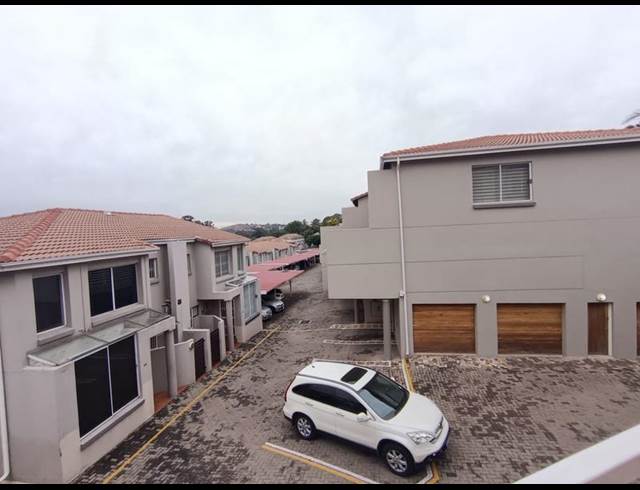 3 BEDROOM PROPERTY TO RENT IN BEDFORD GARDENS