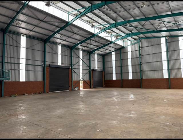 1,454M² WAREHOUSE TO LET IN ORMONDE