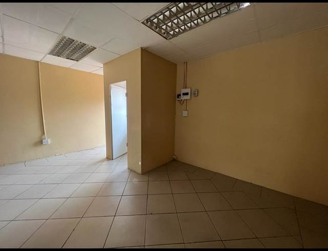 55M² OFFICE TO LET IN VALHALLA