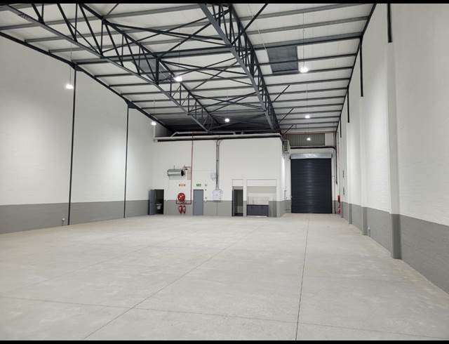 565M² WAREHOUSE TO LET IN STIKLAND INDUSTRIAL