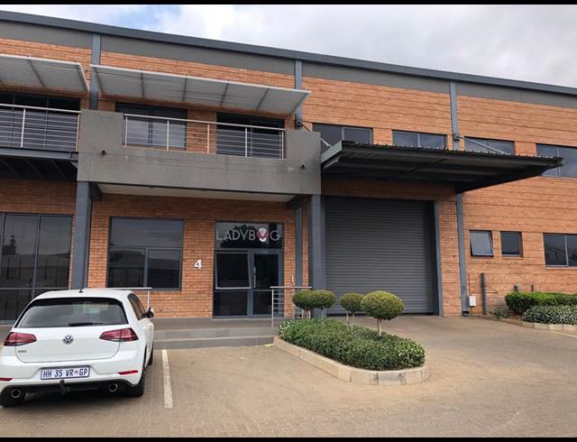 260M² WAREHOUSE RENTED IN HALFWAY HOUSE