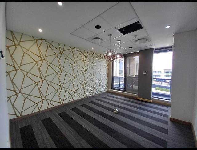 2,500M² OFFICE TO LET IN BRYANSTON