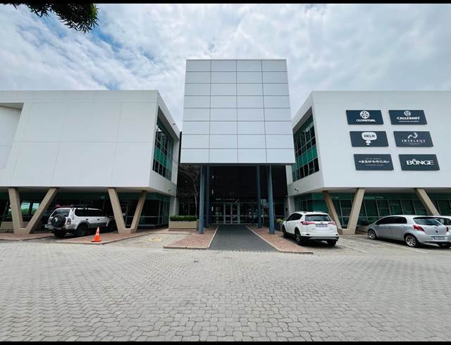 308M² OFFICE RENTED IN FOURWAYS