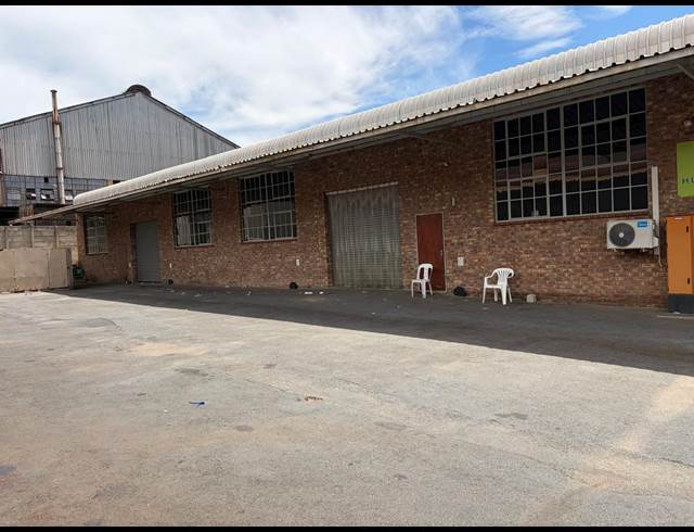 1,000M² WAREHOUSE TO LET IN STEELEDALE