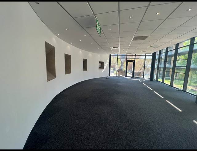 102M² OFFICE TO LET IN MELROSE ARCH
