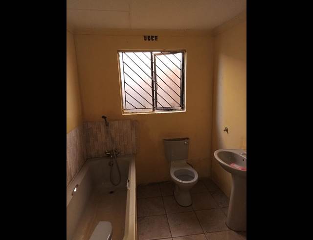 1 BEDROOM PROPERTY TO RENT IN TLAMATLAMA