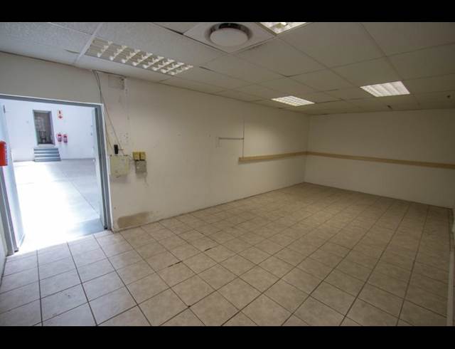 1,444M² WAREHOUSE TO LET IN KYALAMI