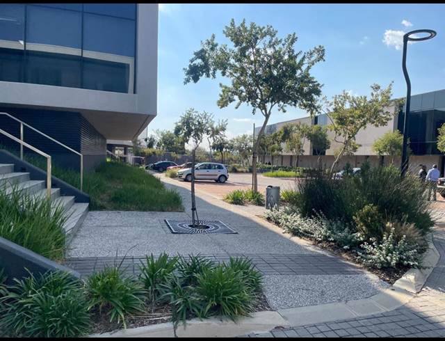 674M² OFFICE TO LET IN WATERFALL