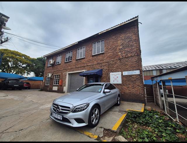 167M² WAREHOUSE TO LET IN WADEVILLE