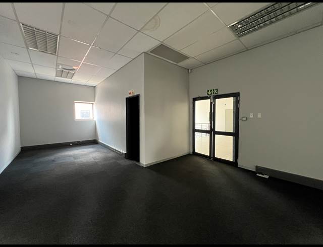 196M² OFFICE TO LET IN HIGHVELD