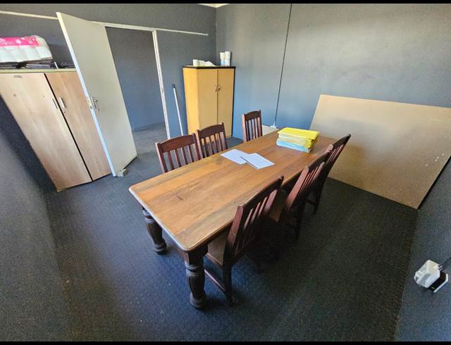 1,000M² WAREHOUSE TO LET IN BOKSBURG EAST