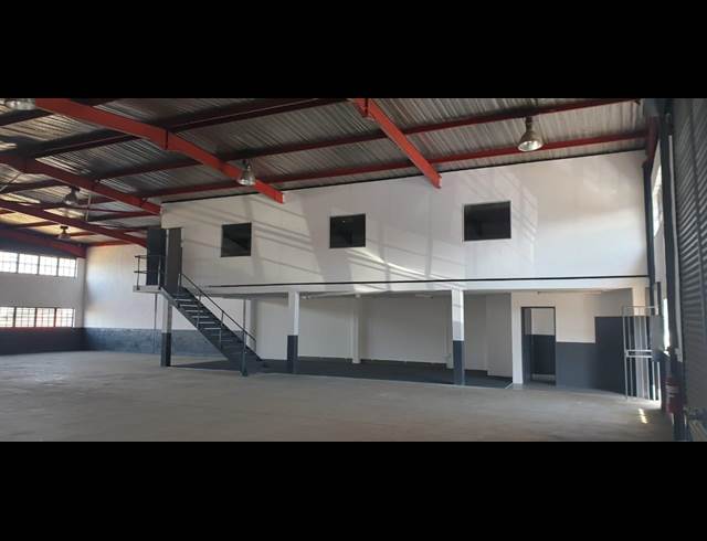 567M² WAREHOUSE TO LET IN RUSTIVIA