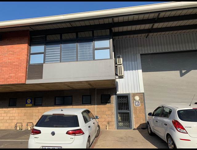 265M² WAREHOUSE TO LET IN RED HILL