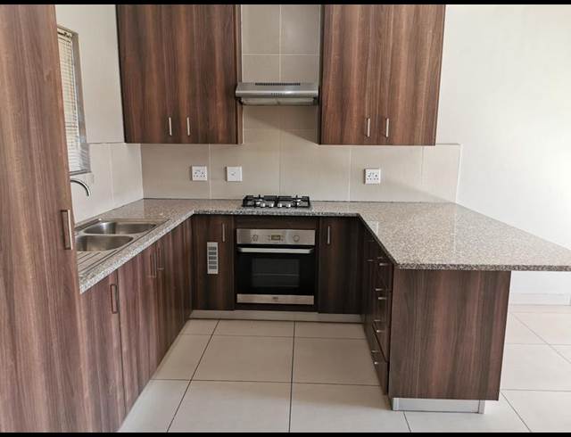 1 BEDROOM PROPERTY TO RENT IN DIE BULT