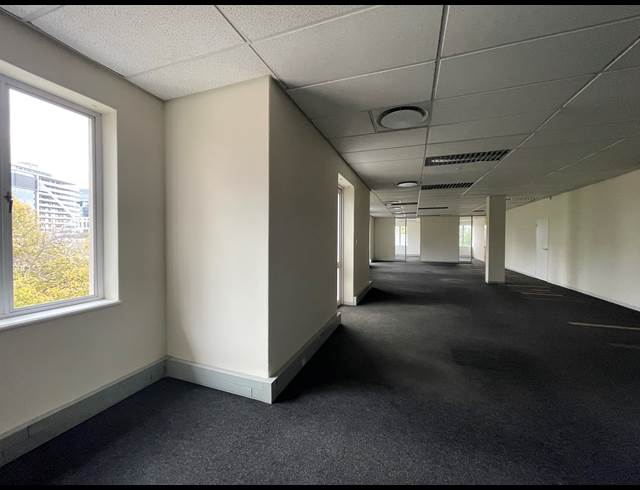 565M² OFFICE TO LET IN SANDTON CENTRAL
